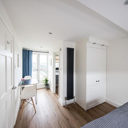Wimbledon Park Bed & Breakfast London Eksteriør billede