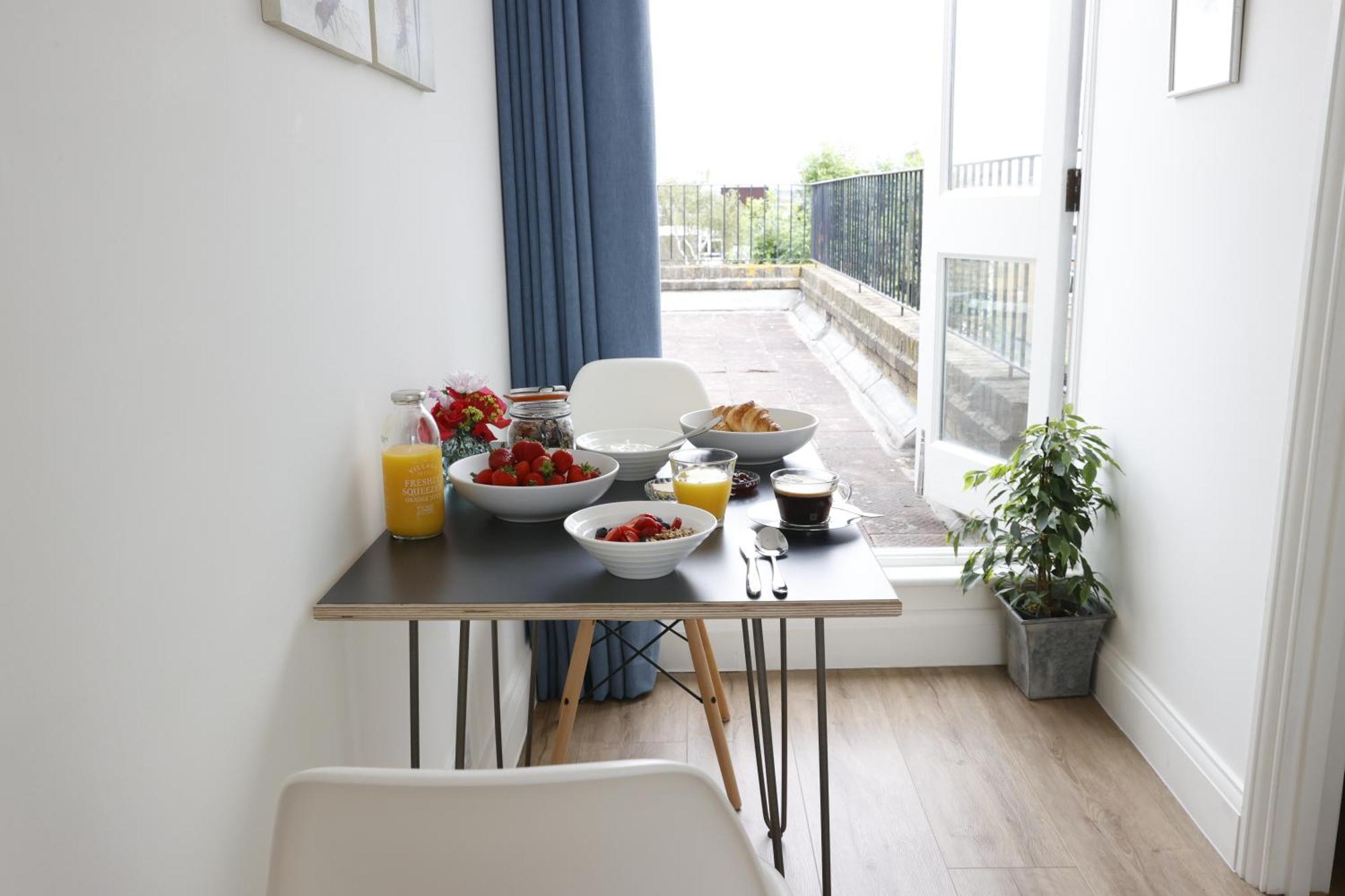 Wimbledon Park Bed & Breakfast London Eksteriør billede